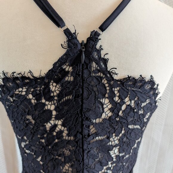 Lock & Key Navy Blue Sleeveless Dress Size M (NWOT) Lace Bodycon Wedding Guest - Picture 8 of 9